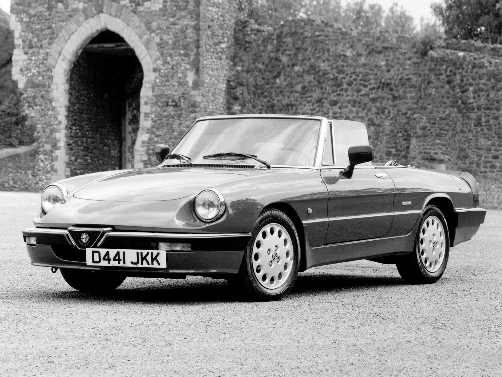 趣味・スポーツ・実用 ALFA ROMEO SPIDER 1966-1990 Keith Martin's 1966 Alfa Romeo Spider Duetto for sale on BaT